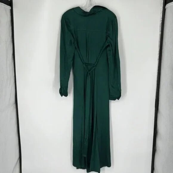 L'ACADEMIE The Long Sleeve Shirt Dress in Emerald - Picture 8 of 8